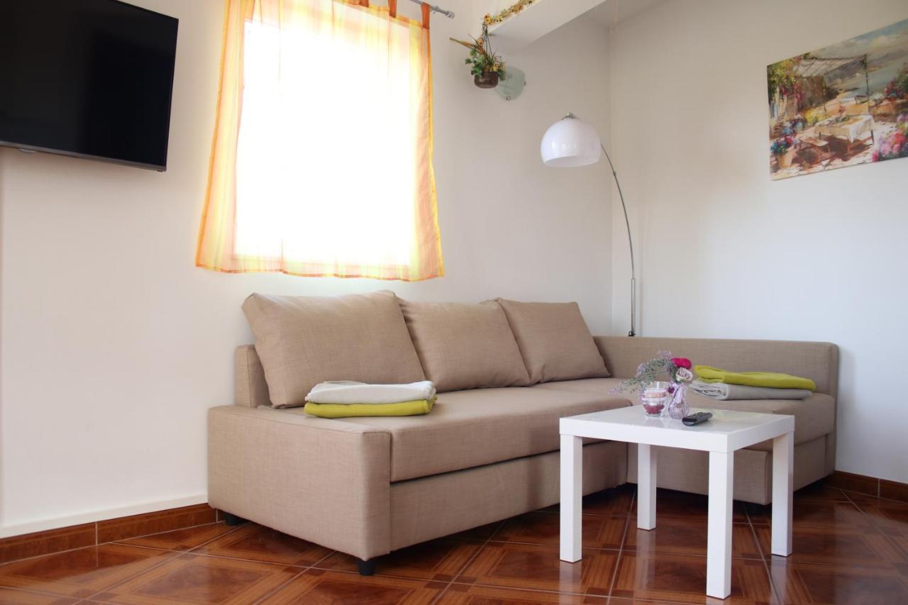 Apartments Pegla เนเรซีน ภายนอก รูปภาพ