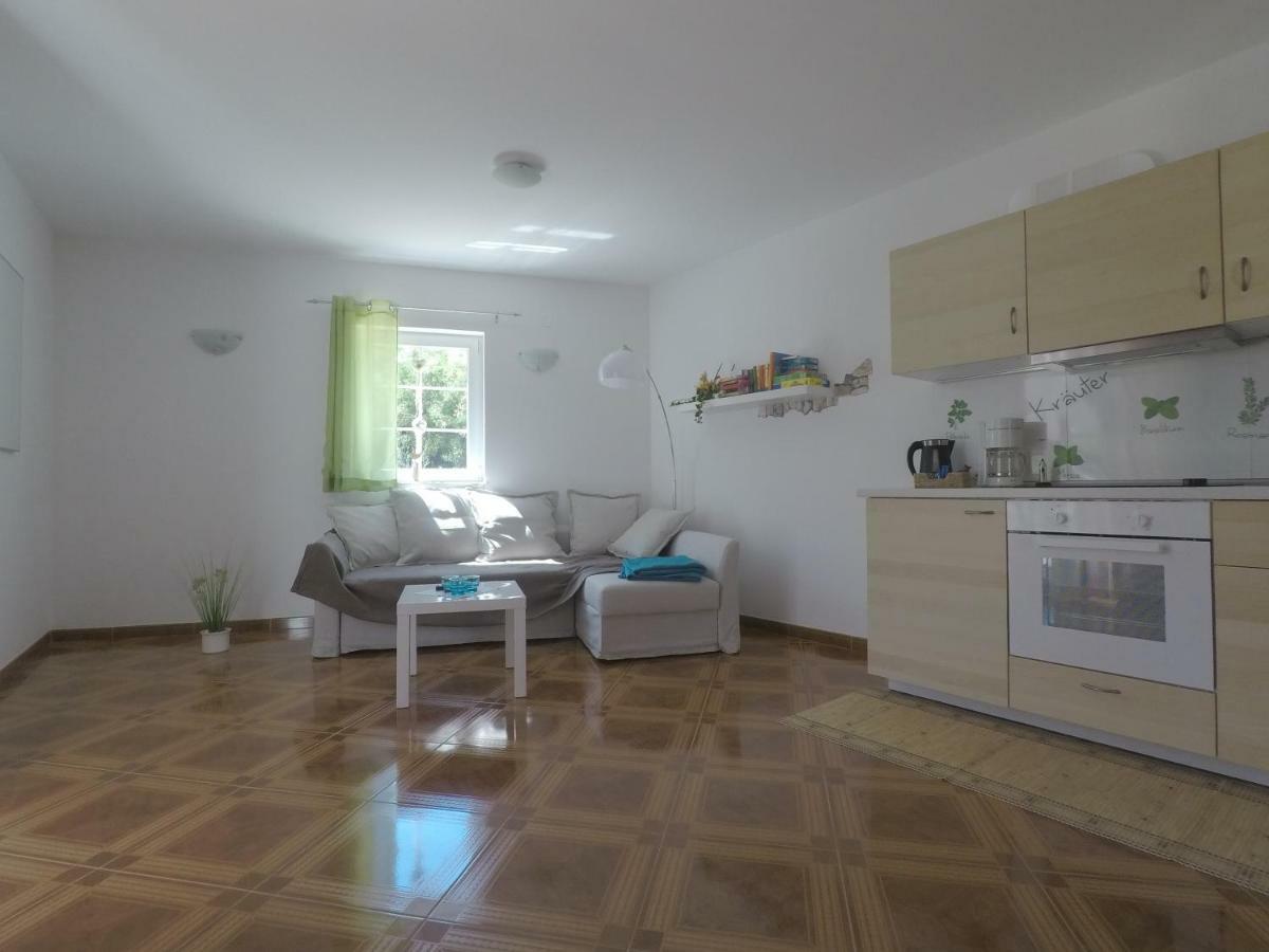 Apartments Pegla เนเรซีน ภายนอก รูปภาพ