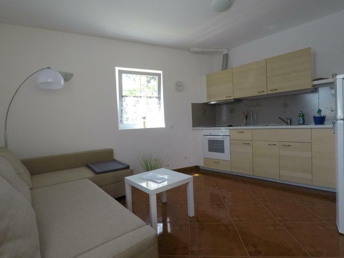 Apartments Pegla เนเรซีน ภายนอก รูปภาพ