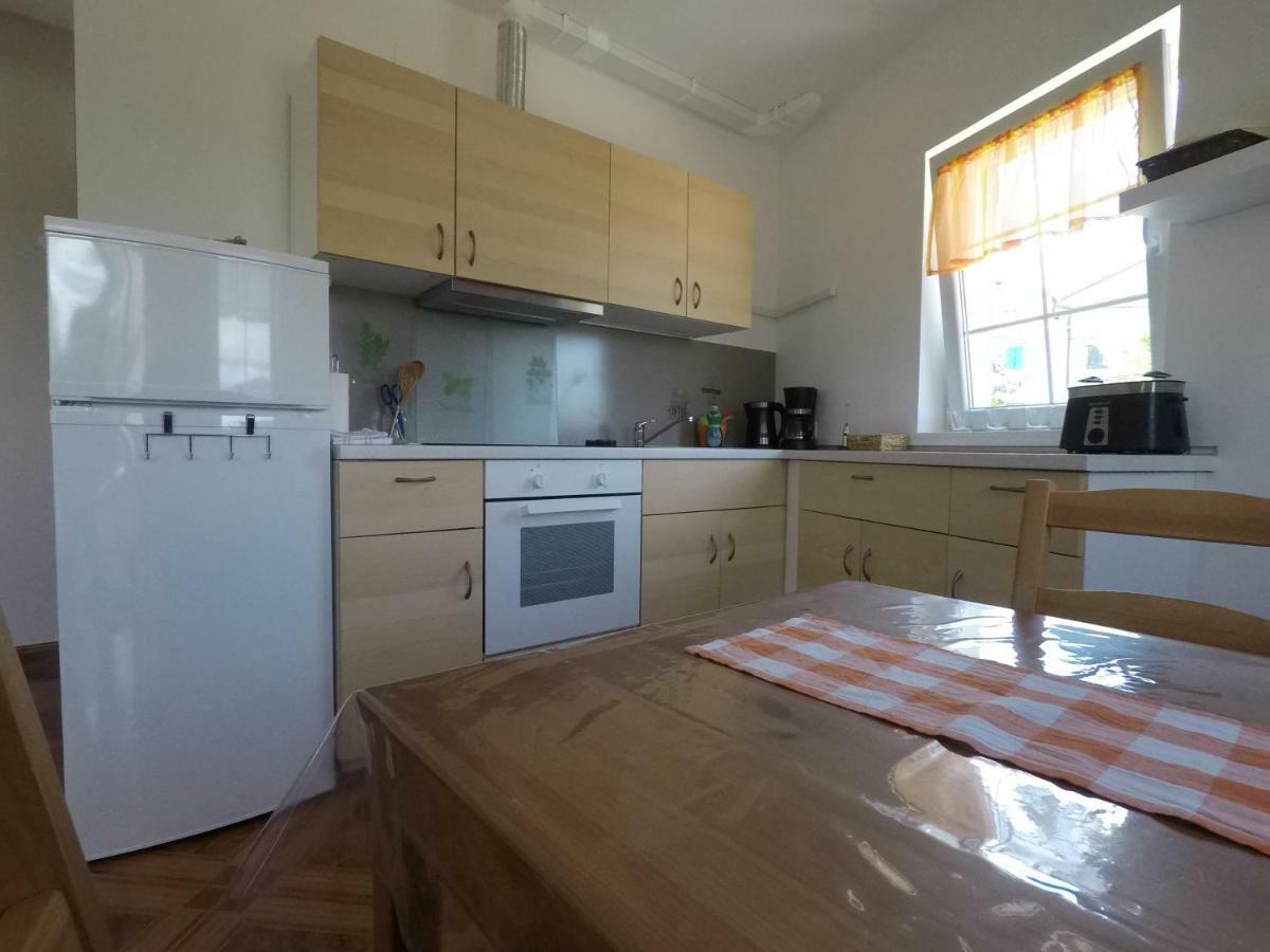 Apartments Pegla เนเรซีน ภายนอก รูปภาพ